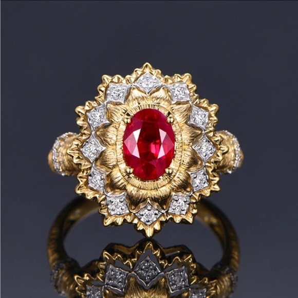 NWT Gorgeous large cocktail ring with Red stone adjustable size - Picture 3 of 16
